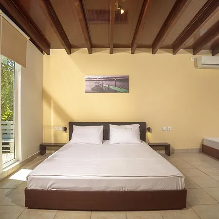 Terra Vine Collection - Raisin House *