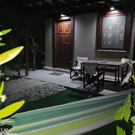 Terra Vine Collection - Raisin House * Koukounariá